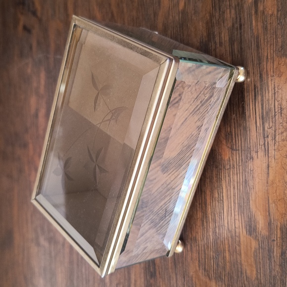 Vintage Etched Music Box - Picture 11 of 15